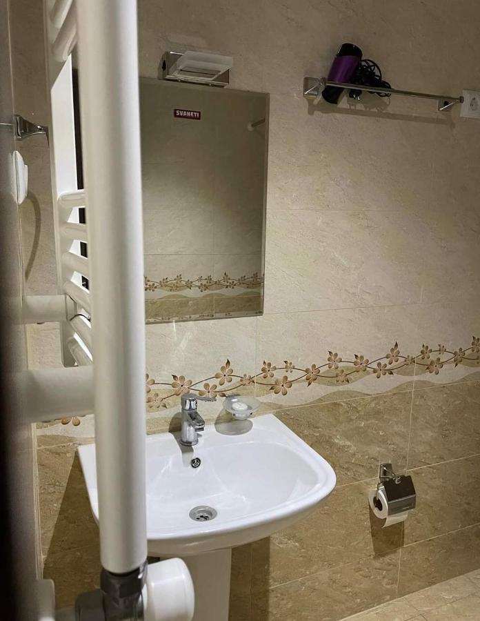 Hotel White Mountains • Თეთრი Მთები Mestia Ngoại thất bức ảnh
